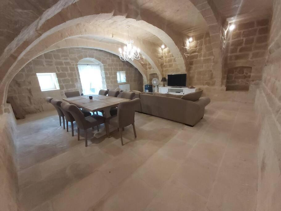 Farmhouse Villa With Large Pool And Garden In Gozo Għarb Exteriér fotografie